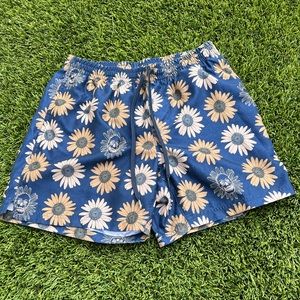 Vans Skullflower volley shorts size M